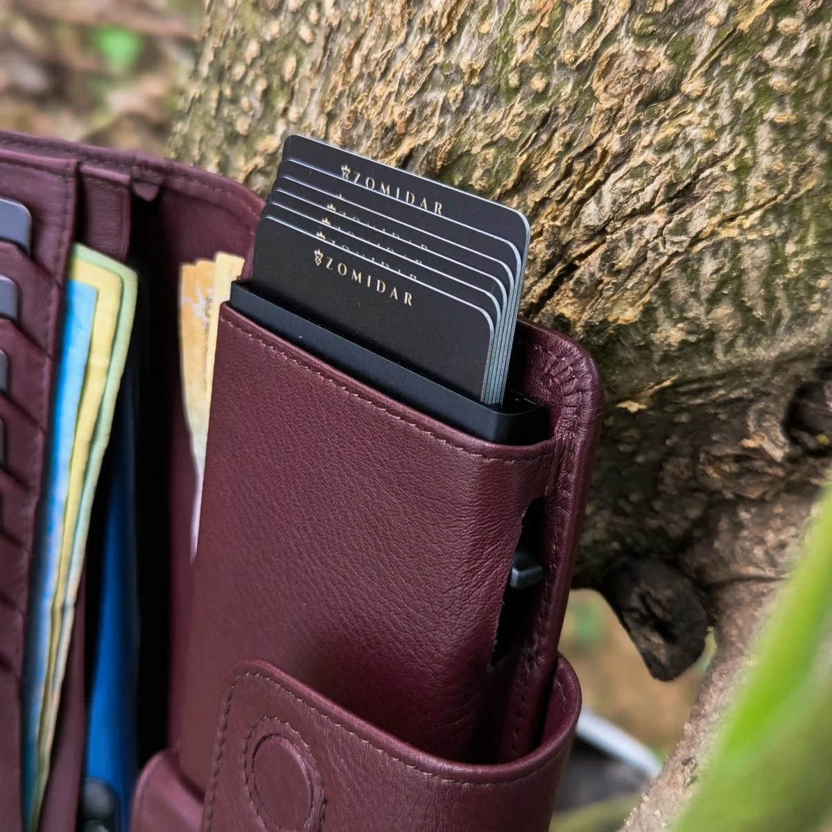 RFID Genuine Leather Long Wallet with Metal Card Holder – Slim, Secure & Multifunctional